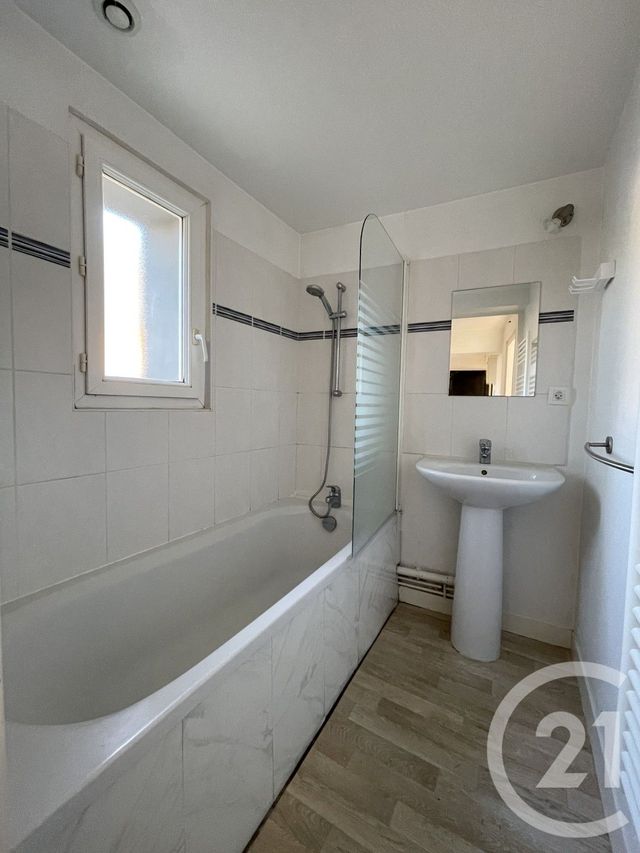 Maison &agrave; louer - 5 pi&egrave;ces - 83 m2 - Valmont - 76 - HAUTE-NORMANDIE