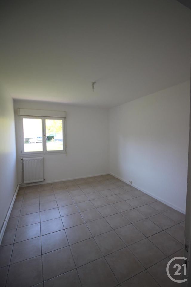 Appartement F4 &agrave; louer - 4 pi&egrave;ces - 80 m2 - Valmont - 76 - HAUTE-NORMANDIE
