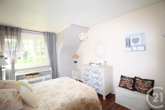 Afficher la photo en grand Maison à vendre - 7 pièces - 146,63 m2 - Veules Les Roses - 76 - HAUTE-NORMANDIE