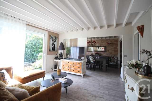 Afficher la photo en grand Maison à vendre - 7 pièces - 146,63 m2 - Veules Les Roses - 76 - HAUTE-NORMANDIE