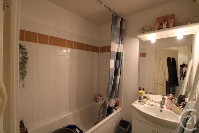 Appartement à vendre - 2 pièces - 45 m2 - St Valery En Caux - 76 - HAUTE-NORMANDIE