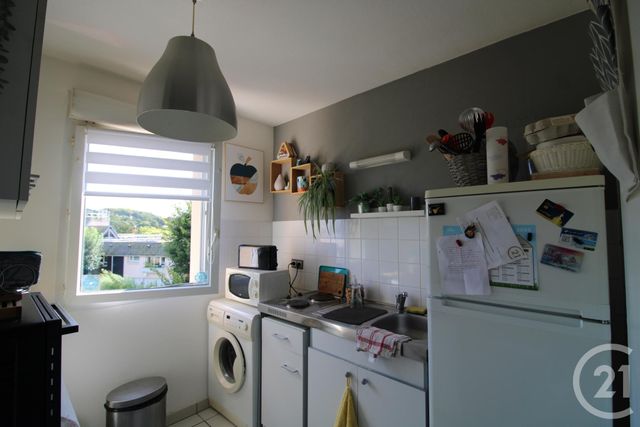 Appartement à vendre - 2 pièces - 45 m2 - St Valery En Caux - 76 - HAUTE-NORMANDIE