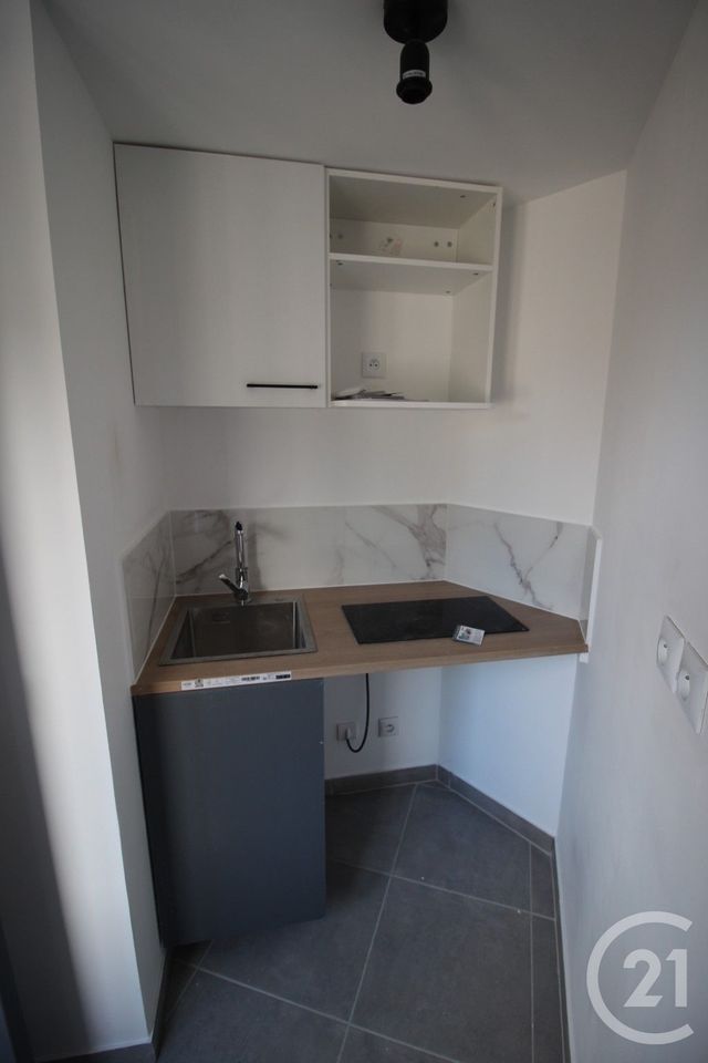 Appartement F1 &agrave; louer - 1 pi&egrave;ce - 15,57 m2 - St Valery En Caux - 76 - HAUTE-NORMANDIE