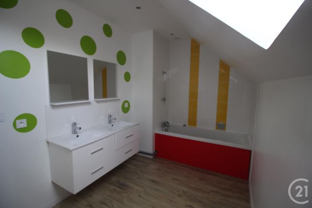 Maison &agrave; louer - 6 pi&egrave;ces - 204 m2 - St Laurent En Caux - 76 - HAUTE-NORMANDIE