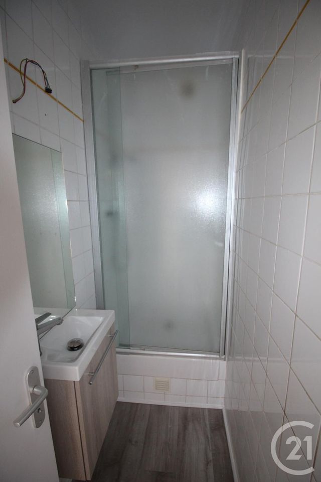 Appartement F3 &agrave; louer - 3 pi&egrave;ces - 43,33 m2 - St Valery En Caux - 76 - HAUTE-NORMANDIE