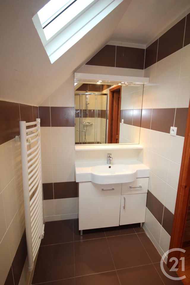 Maison &agrave; louer - 3 pi&egrave;ces - 56,56 m2 - Veules Les Roses - 76 - HAUTE-NORMANDIE