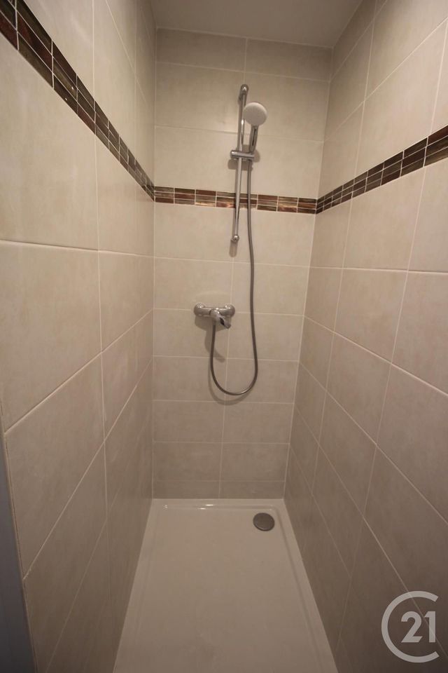 Maison &agrave; louer - 5 pi&egrave;ces - 135,32 m2 - St Valery En Caux - 76 - HAUTE-NORMANDIE