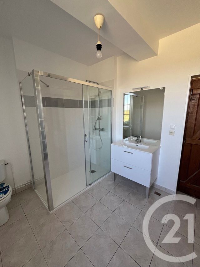 Maison &agrave; louer - 6 pi&egrave;ces - 150 m2 - Ourville En Caux - 76 - HAUTE-NORMANDIE