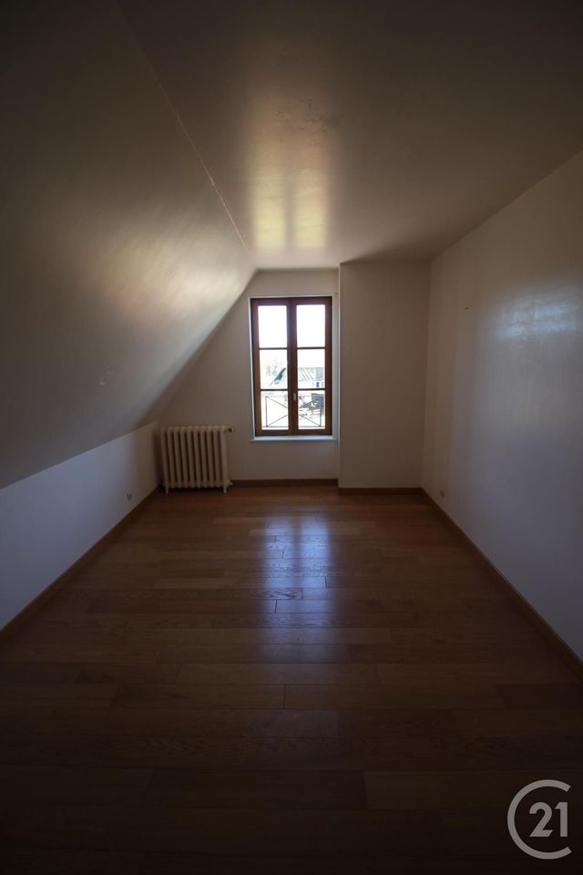 Maison &agrave; louer - 6 pi&egrave;ces - 150 m2 - Ourville En Caux - 76 - HAUTE-NORMANDIE