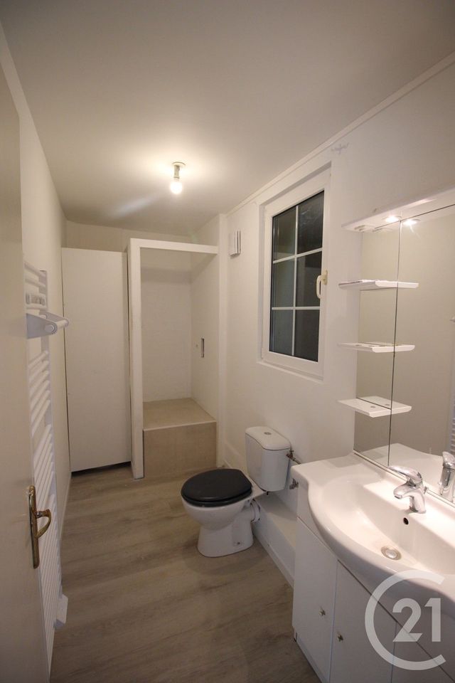 Maison &agrave; louer - 3 pi&egrave;ces - 81,90 m2 - Veulettes Sur Mer - 76 - HAUTE-NORMANDIE