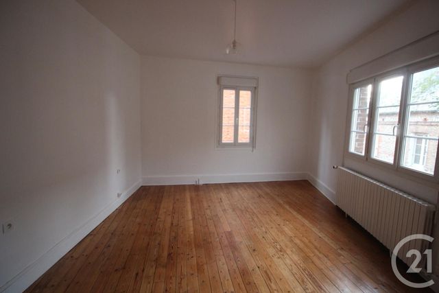 Maison à louer - 4 pièces - 79,77 m2 - Cany Barville - 76 - HAUTE-NORMANDIE
