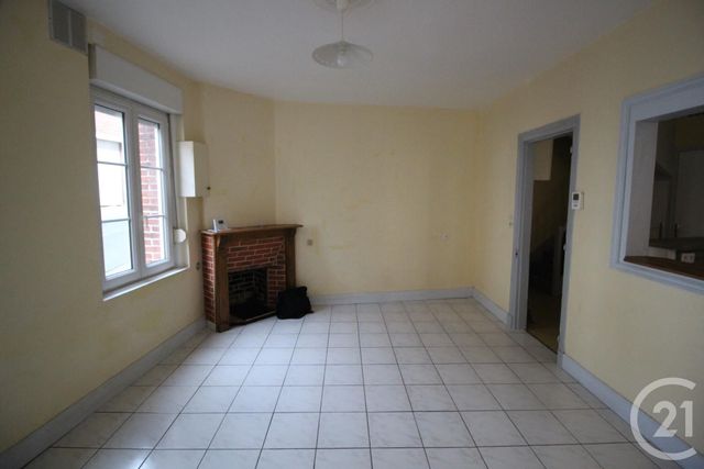 Maison à louer - 4 pièces - 79,77 m2 - Cany Barville - 76 - HAUTE-NORMANDIE