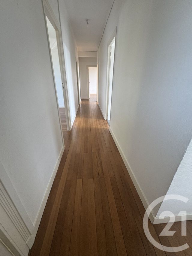Afficher la photo en grand Appartement F4 à louer - 4 pièces - 111,10 m2 - Le Havre - 76 - HAUTE-NORMANDIE