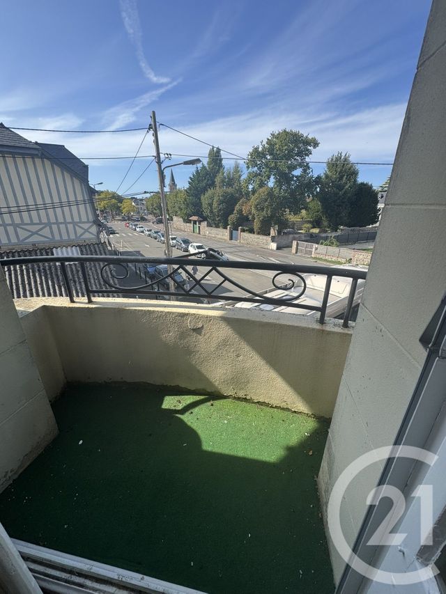 Afficher la photo en grand Appartement F4 à louer - 4 pièces - 111,10 m2 - Le Havre - 76 - HAUTE-NORMANDIE