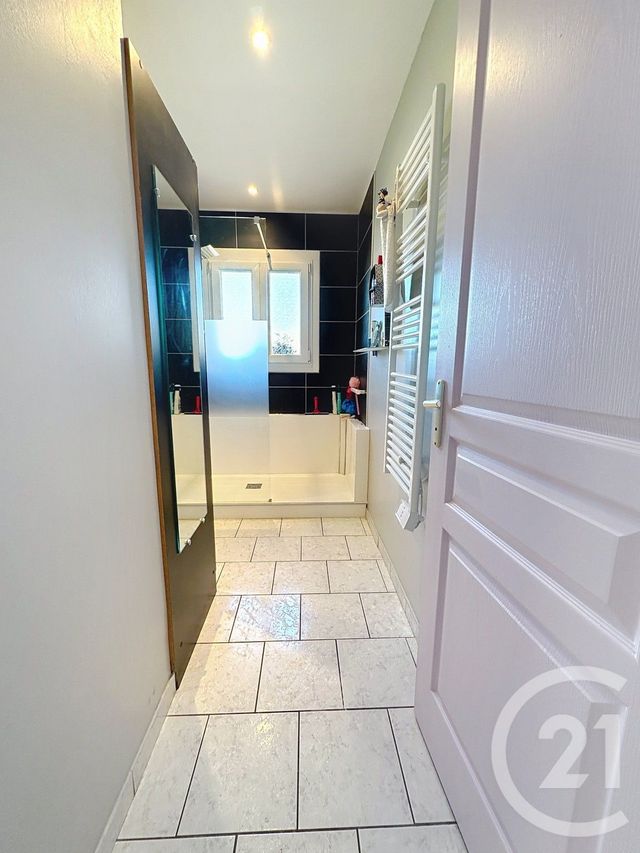 Afficher la photo en grand Maison à vendre - 6 pièces - 99,92 m2 - Froberville - 76 - HAUTE-NORMANDIE