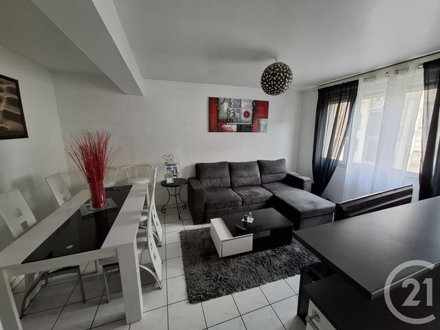 Afficher la photo en grand Appartement à vendre - 2 pièces - 48,75 m2 - Fecamp - 76 - HAUTE-NORMANDIE