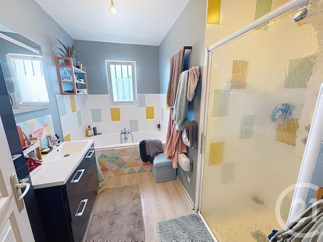 Afficher la photo en grand Maison à vendre - 5 pièces - 100 m2 - St Leonard - 76 - HAUTE-NORMANDIE