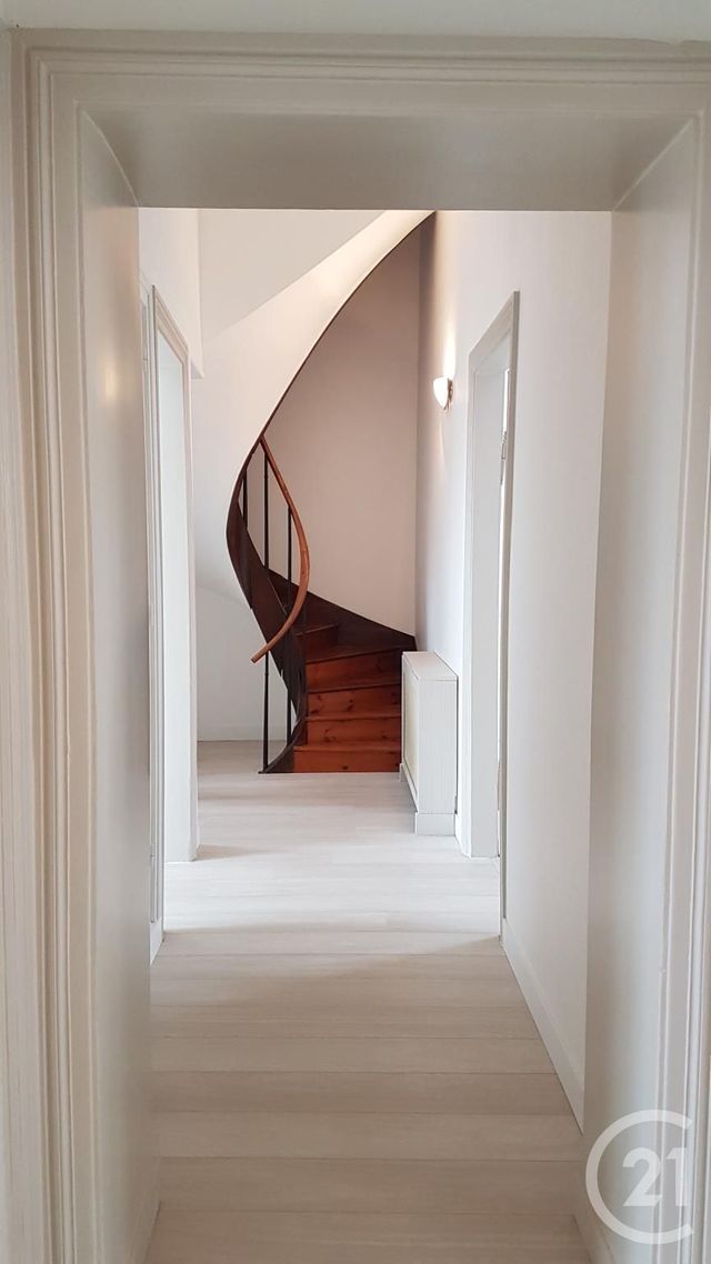 Appartement F7 à louer - 7 pièces - 146,98 m2 - Fecamp - 76 - HAUTE-NORMANDIE