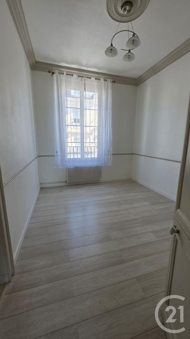 Appartement F7 à louer - 7 pièces - 146,98 m2 - Fecamp - 76 - HAUTE-NORMANDIE