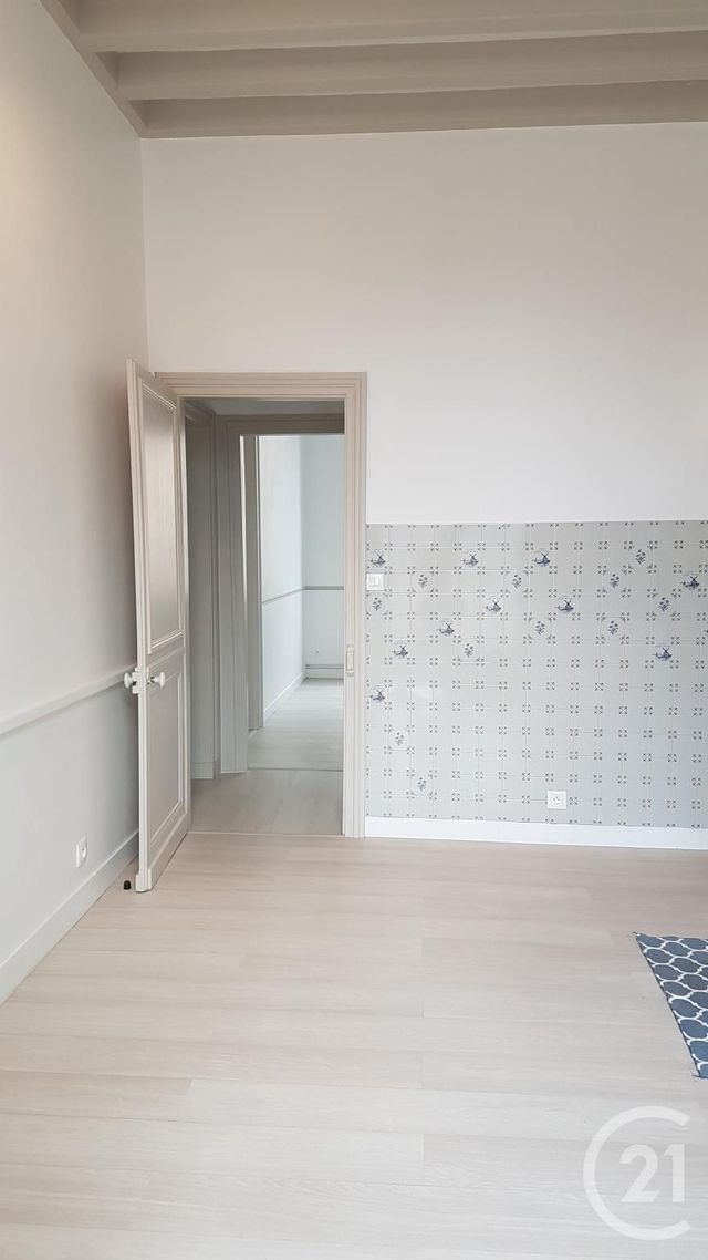 Appartement F7 à louer - 7 pièces - 146,98 m2 - Fecamp - 76 - HAUTE-NORMANDIE