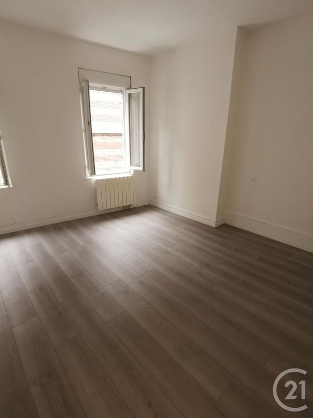 Appartement à louer - 2 pièces - 40 m2 - Fecamp - 76 - HAUTE-NORMANDIE