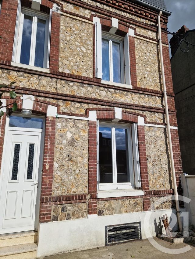 Maison à louer - 5 pièces - 85,97 m2 - Fecamp - 76 - HAUTE-NORMANDIE