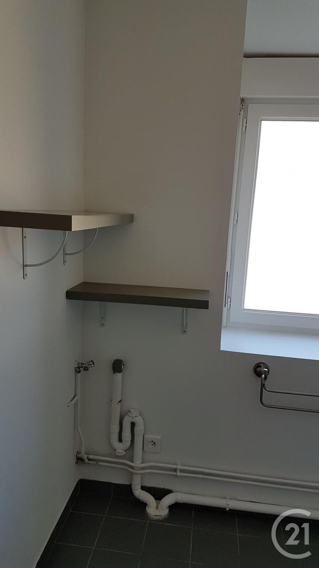 Appartement à louer - 3 pièces - 57,99 m2 - Fecamp - 76 - HAUTE-NORMANDIE