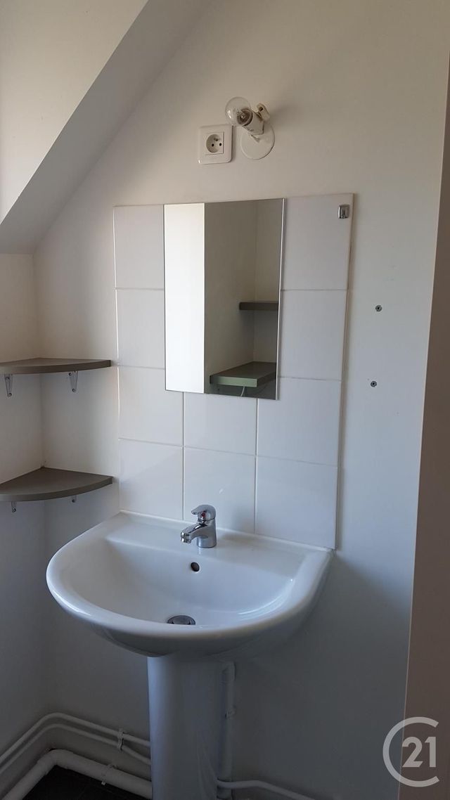 Appartement à louer - 3 pièces - 57,99 m2 - Fecamp - 76 - HAUTE-NORMANDIE