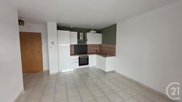 Afficher la photo en grand Appartement F2 à louer - 2 pièces - 43,63 m2 - Fecamp - 76 - HAUTE-NORMANDIE