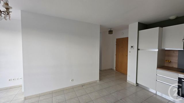 Afficher la photo en grand Appartement F2 à louer - 2 pièces - 43,63 m2 - Fecamp - 76 - HAUTE-NORMANDIE