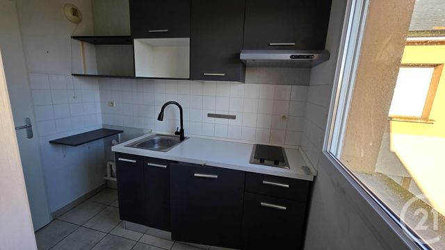 Afficher la photo en grand Appartement à louer - 2 pièces - 48,12 m2 - Fecamp - 76 - HAUTE-NORMANDIE
