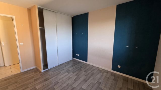Afficher la photo en grand Appartement à louer - 2 pièces - 48,12 m2 - Fecamp - 76 - HAUTE-NORMANDIE