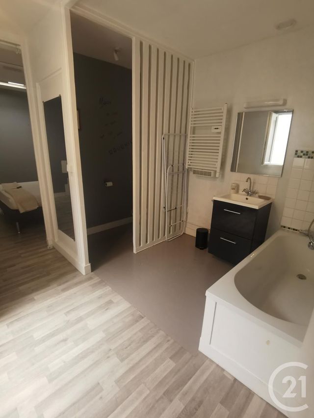 Appartement à louer - 2 pièces - 54,66 m2 - Fecamp - 76 - HAUTE-NORMANDIE