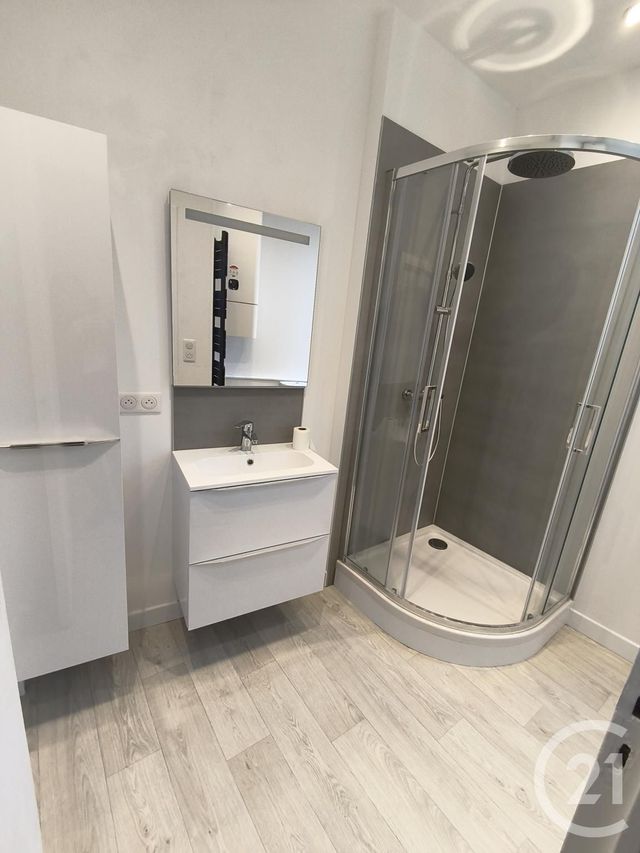 Afficher la photo en grand Appartement Studio à louer - 1 pièce - 25 m2 - Fecamp - 76 - HAUTE-NORMANDIE