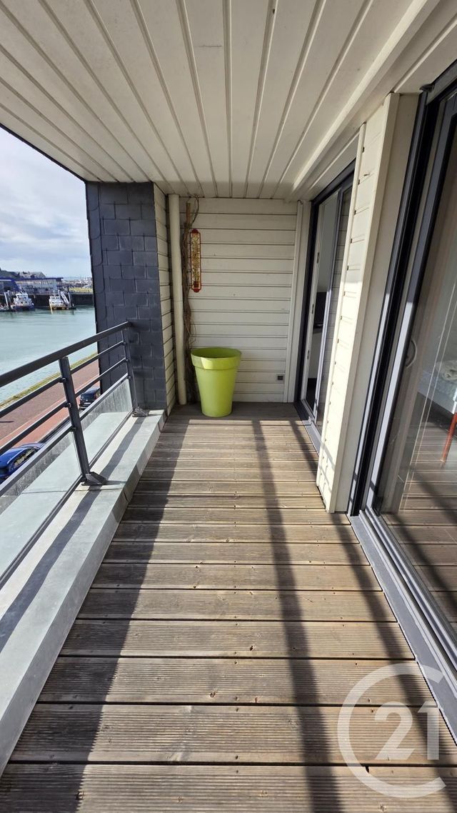 Appartement F2 à louer - 2 pièces - 64,65 m2 - Fecamp - 76 - HAUTE-NORMANDIE
