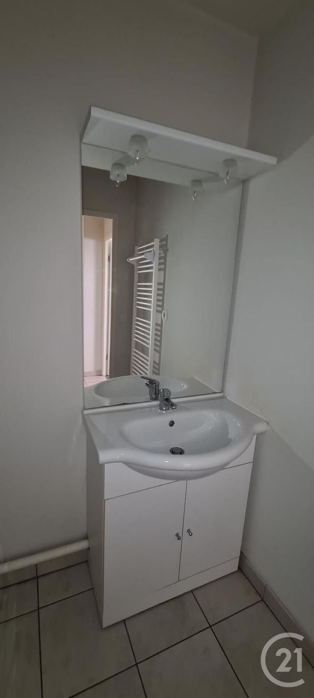 Appartement à louer - 2 pièces - 54,85 m2 - Fecamp - 76 - HAUTE-NORMANDIE