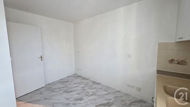Appartement à louer - 4 pièces - 85,47 m2 - Fecamp - 76 - HAUTE-NORMANDIE