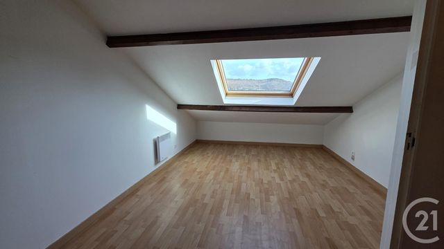 Appartement à louer - 4 pièces - 85,47 m2 - Fecamp - 76 - HAUTE-NORMANDIE