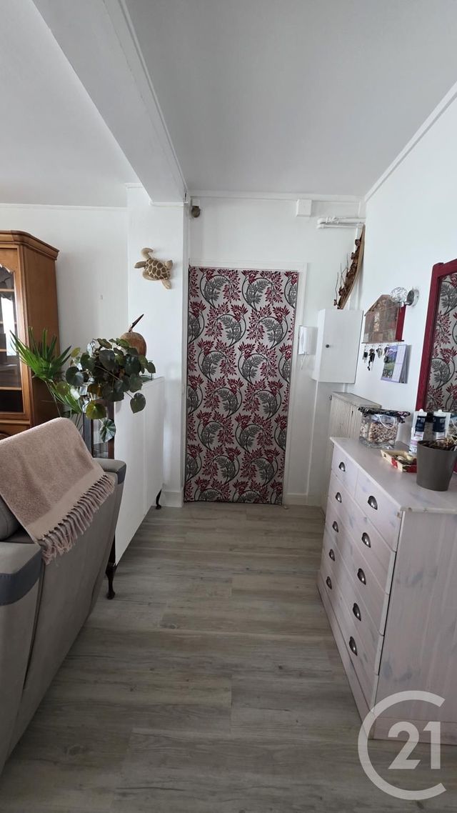Appartement à louer - 3 pièces - 56,26 m2 - Fecamp - 76 - HAUTE-NORMANDIE