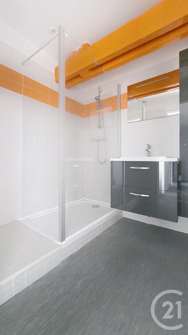 Appartement &agrave; louer - 3 pi&egrave;ces - 45,48 m2 - Fecamp - 76 - HAUTE-NORMANDIE