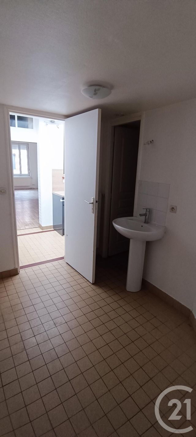 Maison &agrave; louer - 3 pi&egrave;ces - 87,24 m2 - Fecamp - 76 - HAUTE-NORMANDIE