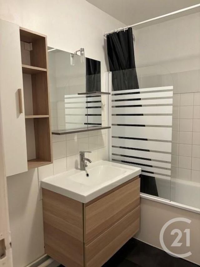 Appartement &agrave; louer - 2 pi&egrave;ces - 53,68 m2 - Fecamp - 76 - HAUTE-NORMANDIE