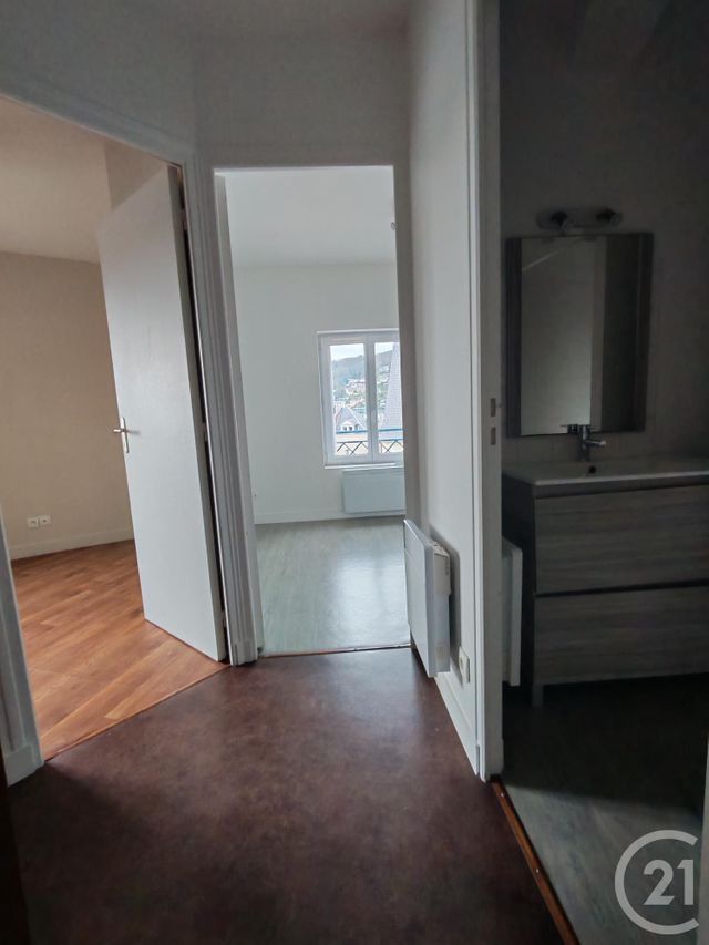 Appartement &agrave; louer - 3 pi&egrave;ces - 46 m2 - Fecamp - 76 - HAUTE-NORMANDIE