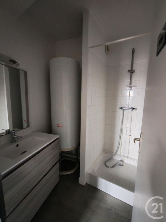 Appartement &agrave; louer - 3 pi&egrave;ces - 46 m2 - Fecamp - 76 - HAUTE-NORMANDIE