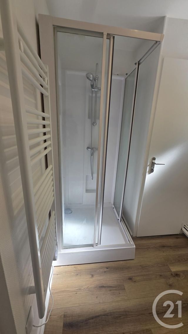 Maison &agrave; louer - 4 pi&egrave;ces - 69,40 m2 - Valmont - 76 - HAUTE-NORMANDIE