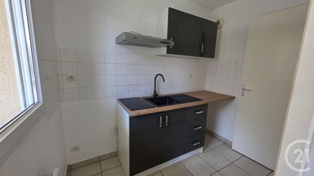 Appartement F2 &agrave; louer - 2 pi&egrave;ces - 47,92 m2 - Fecamp - 76 - HAUTE-NORMANDIE