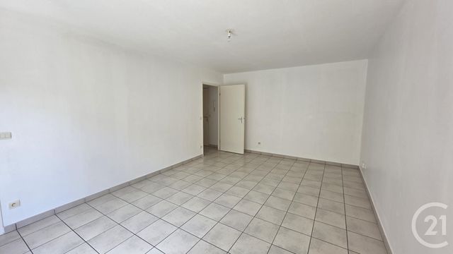 Appartement F2 &agrave; louer - 2 pi&egrave;ces - 47,92 m2 - Fecamp - 76 - HAUTE-NORMANDIE