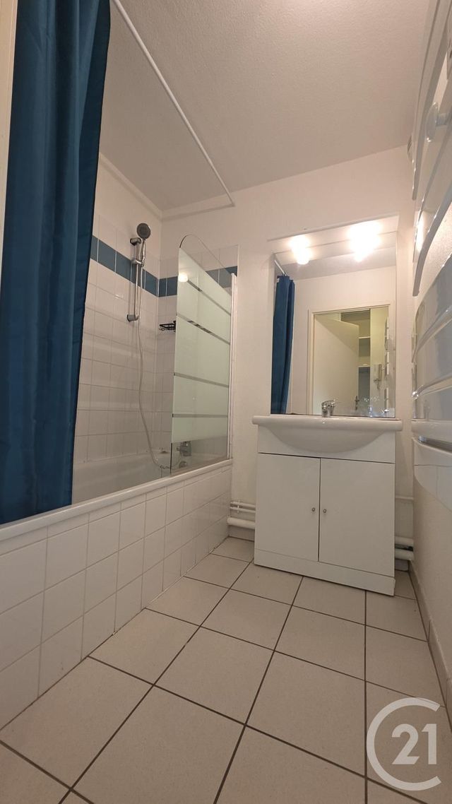 Appartement F2 &agrave; louer - 2 pi&egrave;ces - 47 m2 - Fecamp - 76 - HAUTE-NORMANDIE