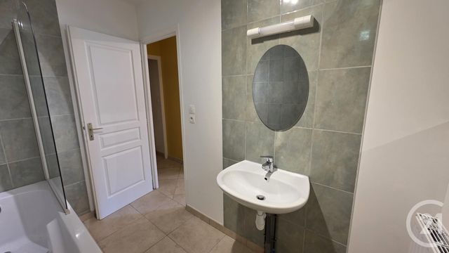 Maison &agrave; louer - 3 pi&egrave;ces - 110,10 m2 - Ypreville Biville - 76 - HAUTE-NORMANDIE