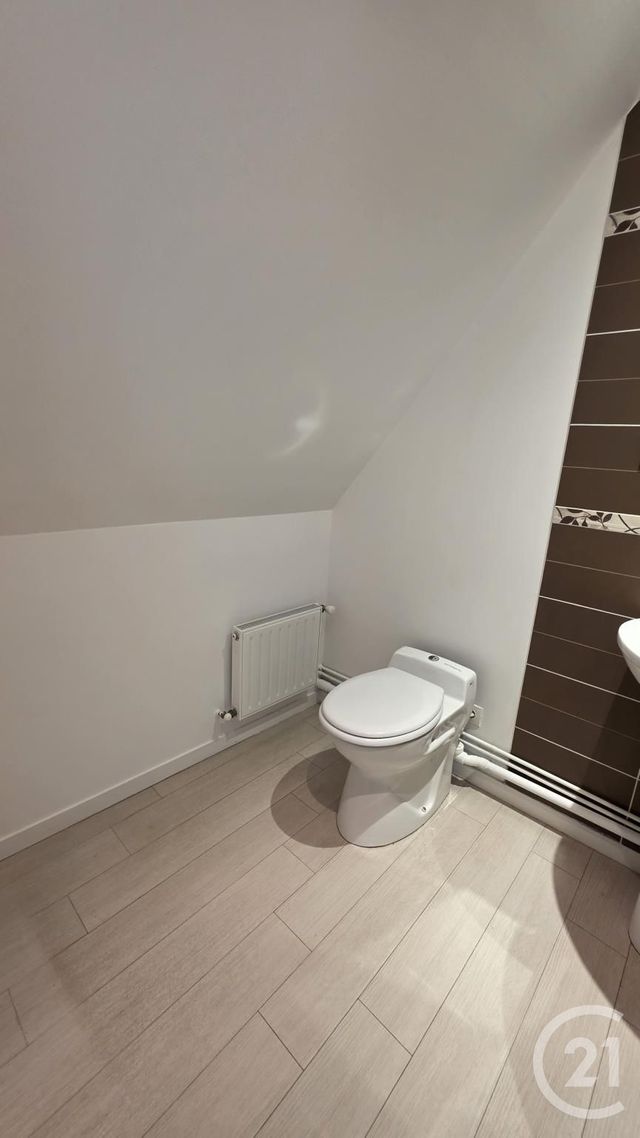 Maison &agrave; louer - 3 pi&egrave;ces - 110,10 m2 - Ypreville Biville - 76 - HAUTE-NORMANDIE